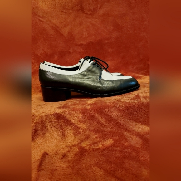 FRANCO SARTO VINTAGE BLACK AND WHITE LEATHER OXFORDS/SHOES - Picture 3 of 6